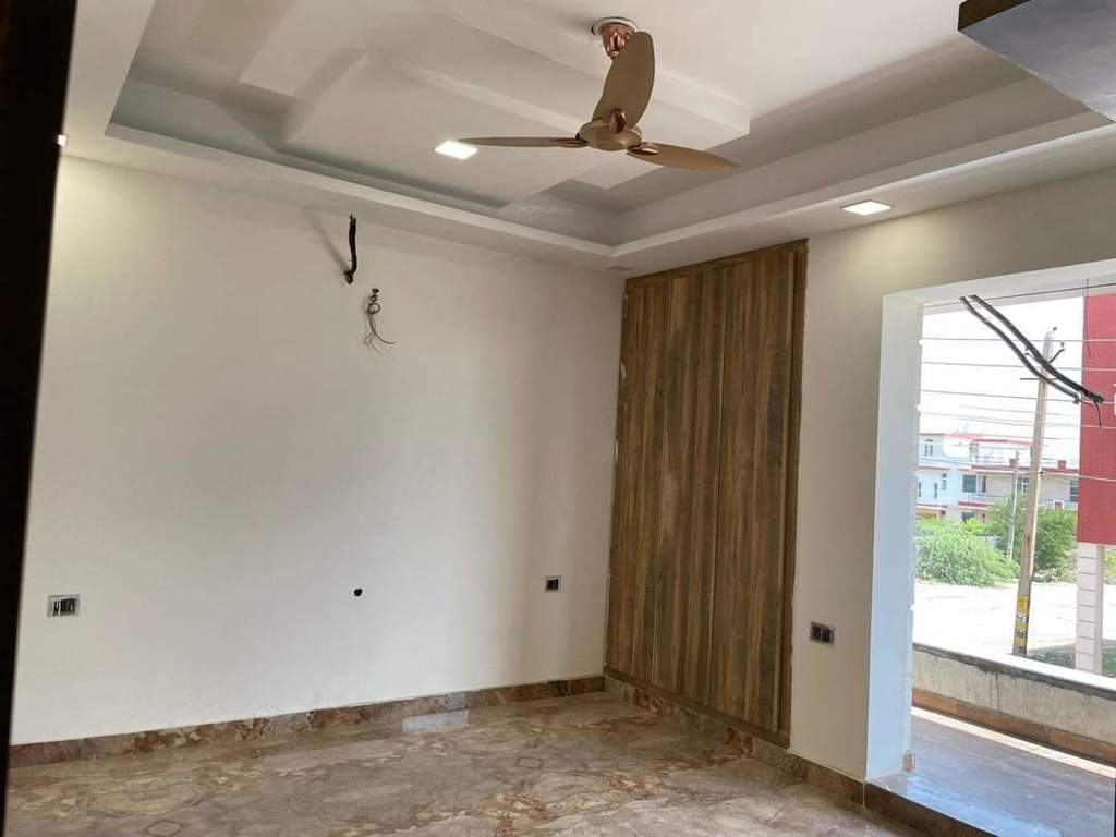 grandeur floor Bedroom