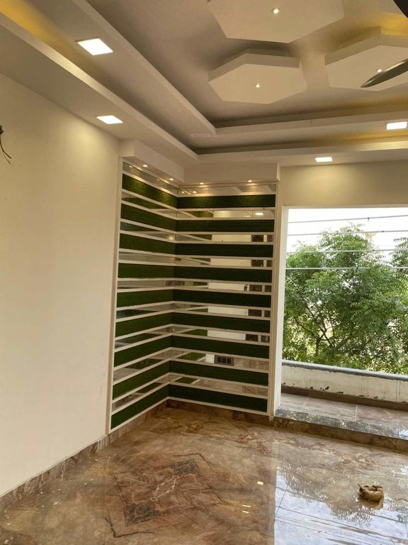 grandeur floor Lobby