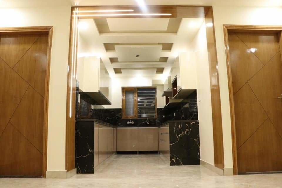 gold floor Kitchen