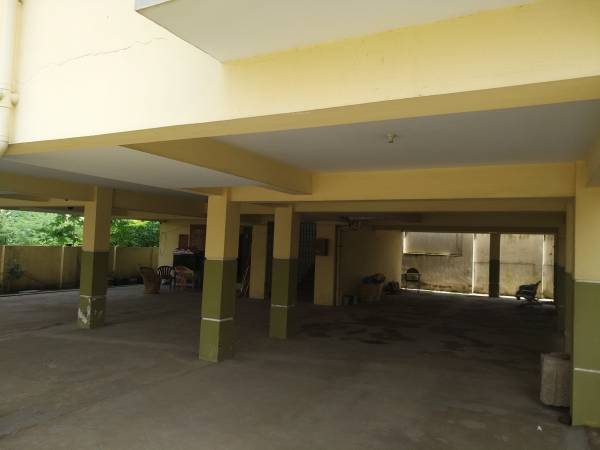  flats Closed Car Parking