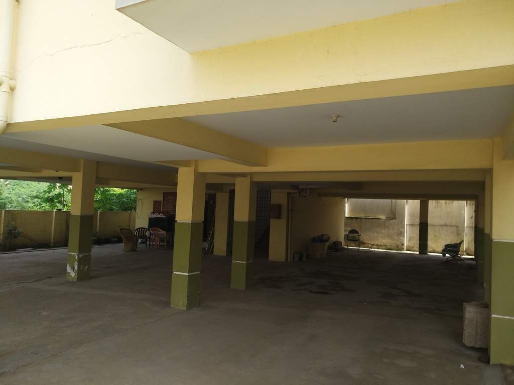  flats Closed Car Parking