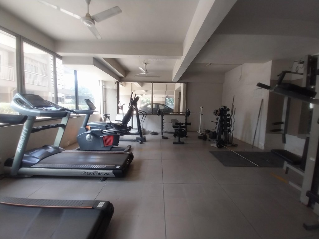  shlok parisar Gymnasium