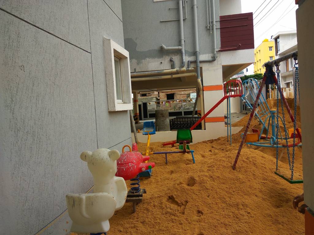  gruha Children's play area