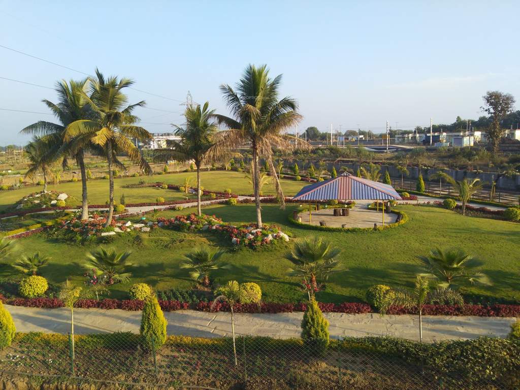 estate phase 1 Landscaped Gardens
