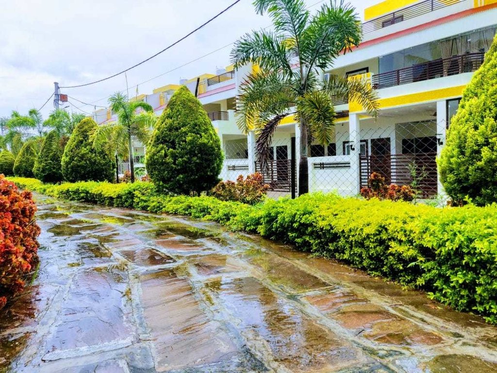 estate phase 1 Paved Compound