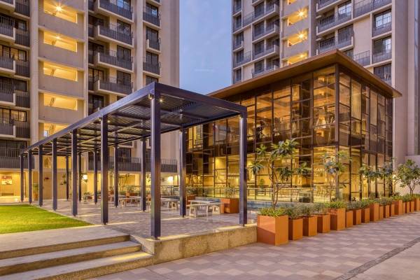  southrayz Club House