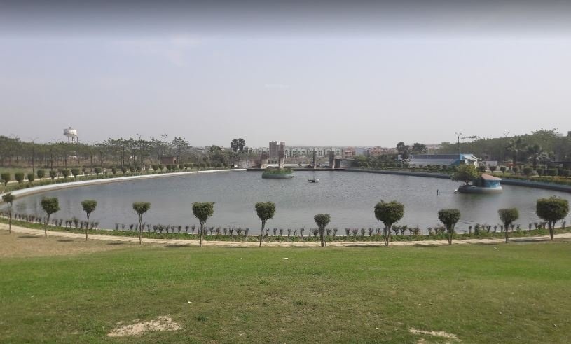 lake city Natural Pond