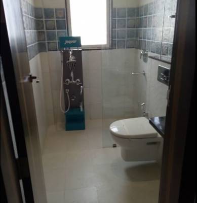 Bathroom emerald-greens-phase-i Bathroom