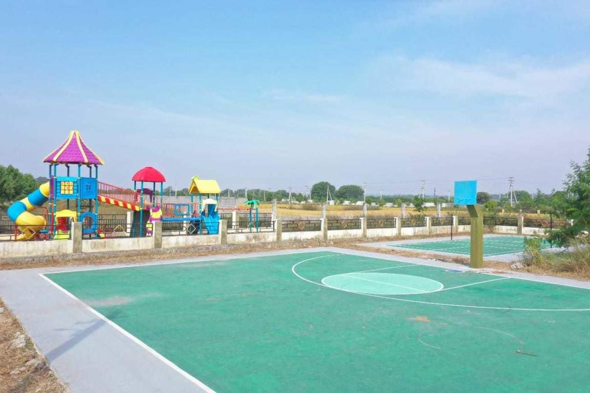  signature park Plot