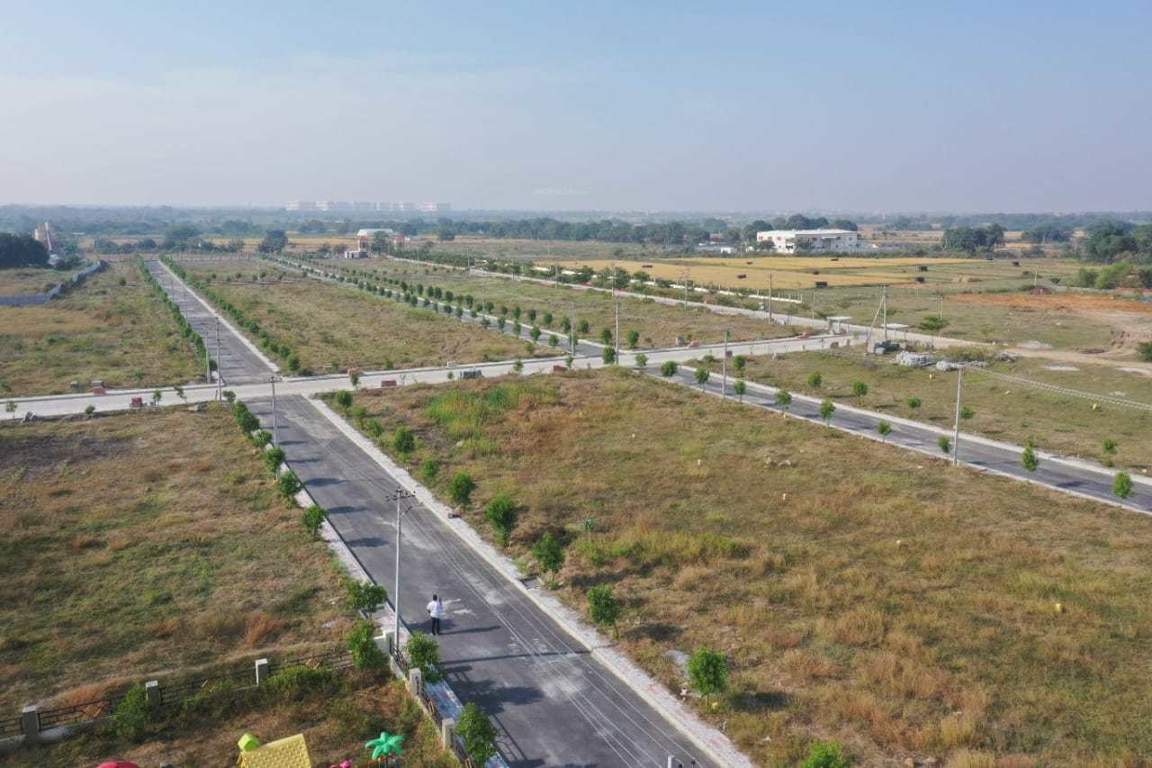  signature park Plot