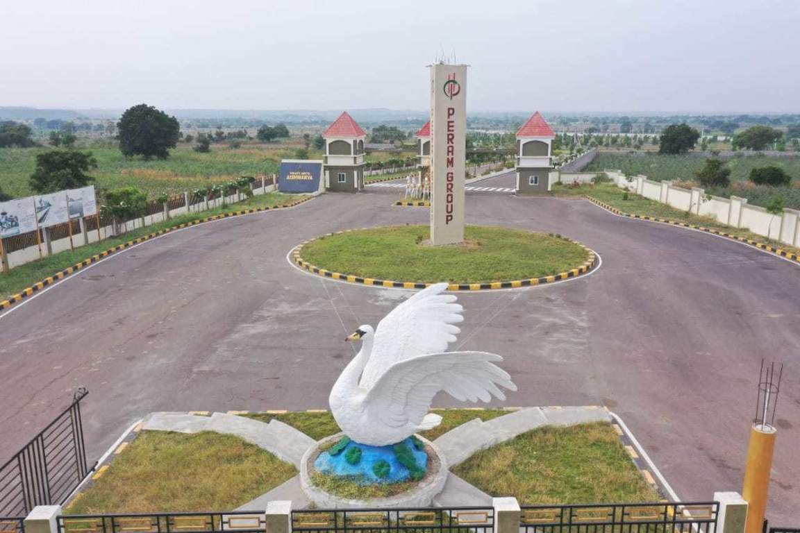  signature park Plot