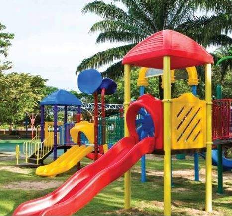 royale woods Children's play area