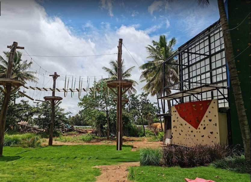 royale woods Children's play area