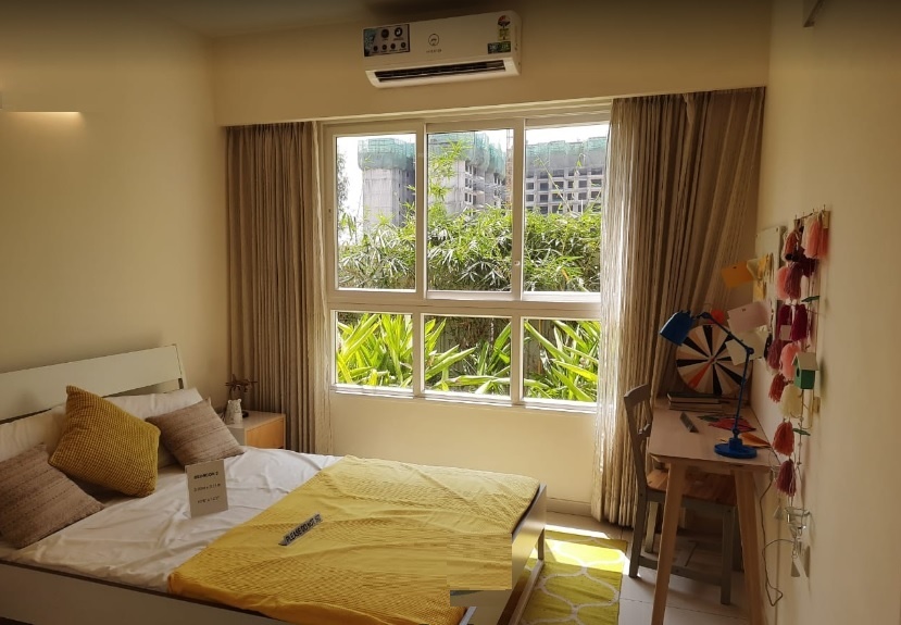 royale woods Bedroom