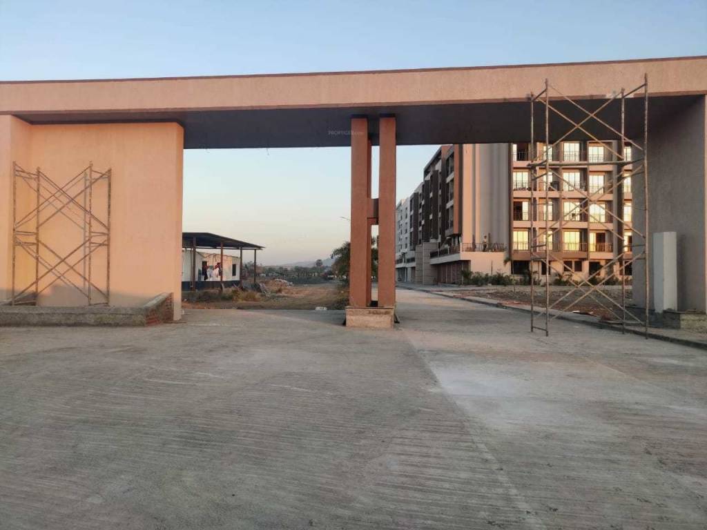  gm thakur city Elevation