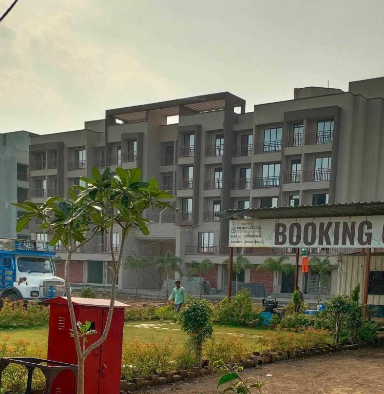  gm thakur city Elevation