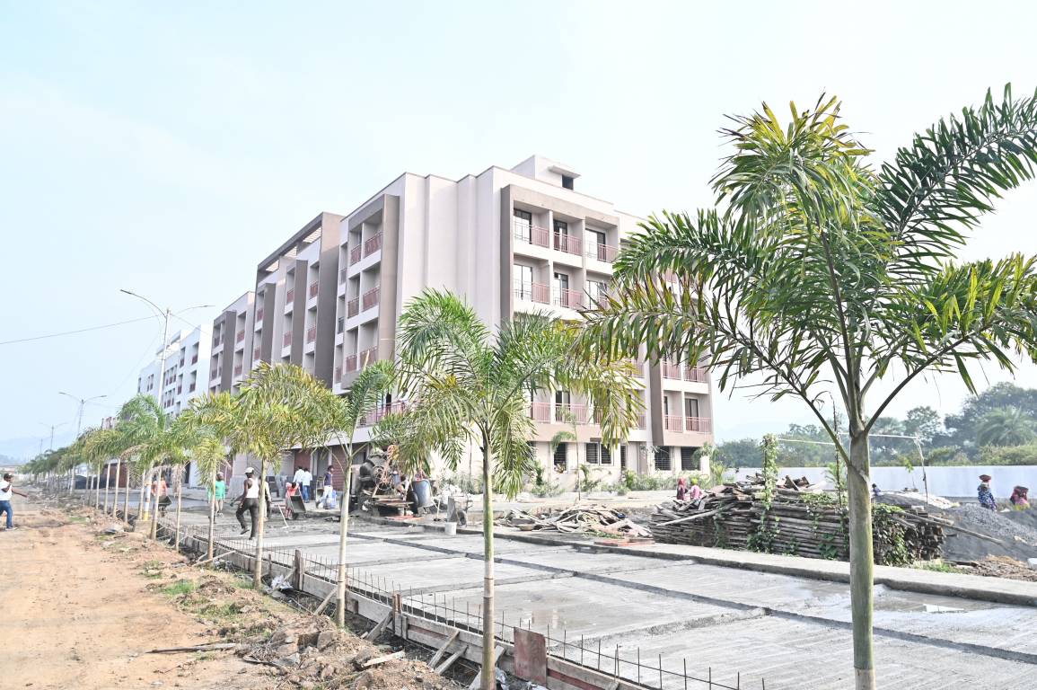  gm thakur city Elevation