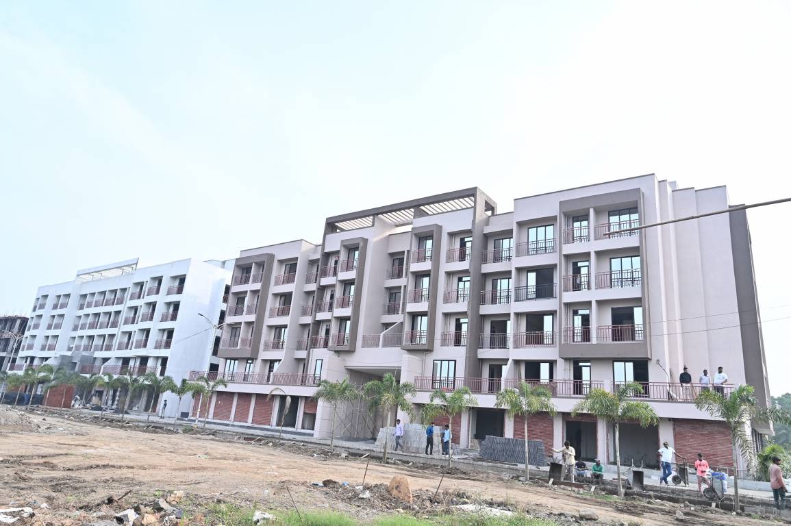  gm thakur city Elevation