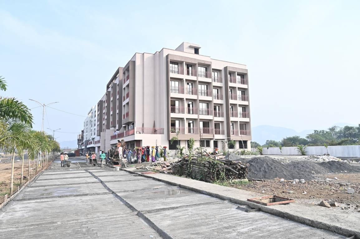  gm thakur city Elevation