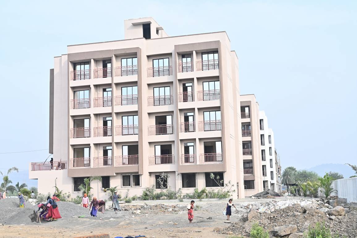  gm thakur city Elevation