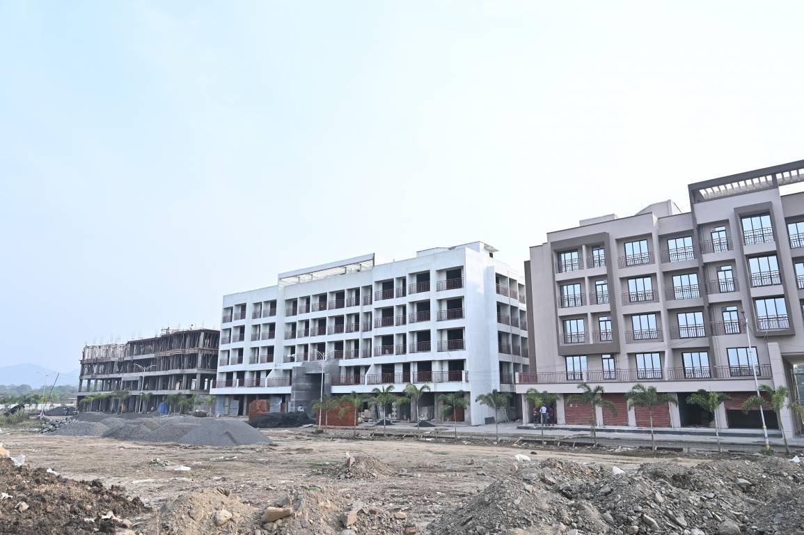  gm thakur city Elevation