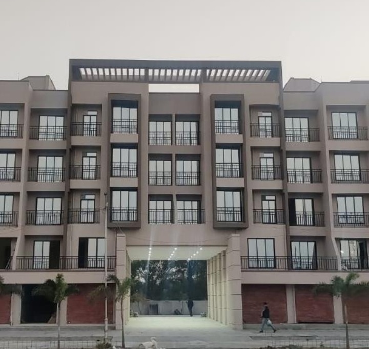  gm thakur city Elevation