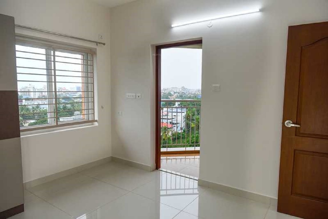  pine tree Living Area