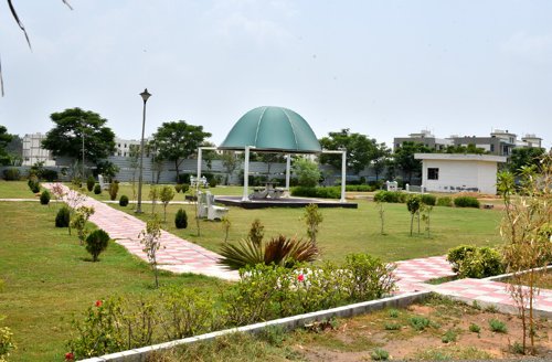 city Landscaped Gardens