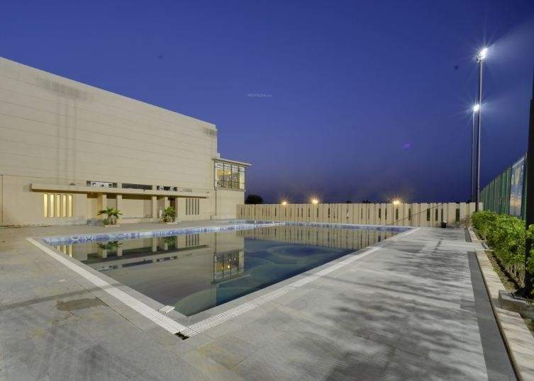  international city Swimming Pool