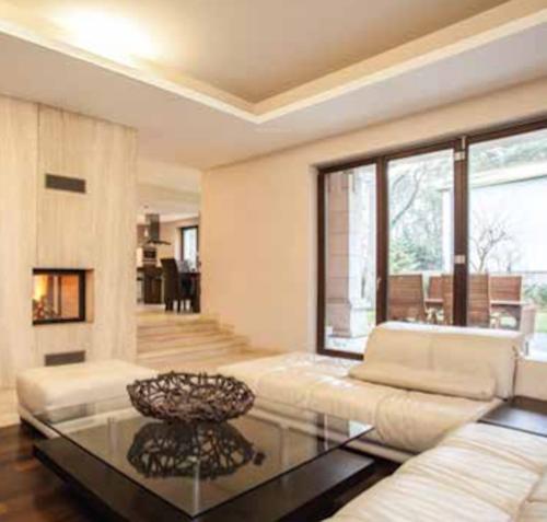  victoria-54 Living Area