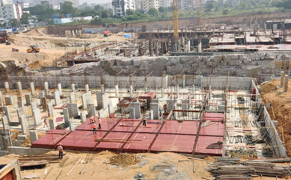 constructionStatus of GHR Titania