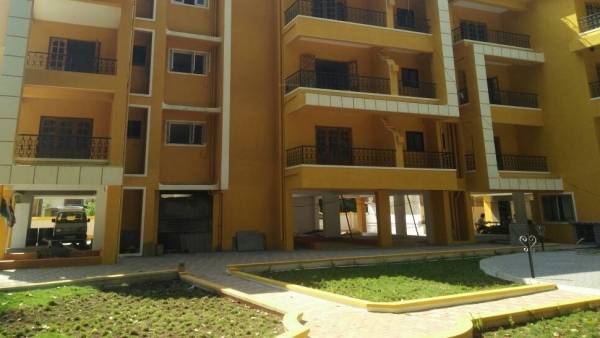  palms-ii Paved Compound