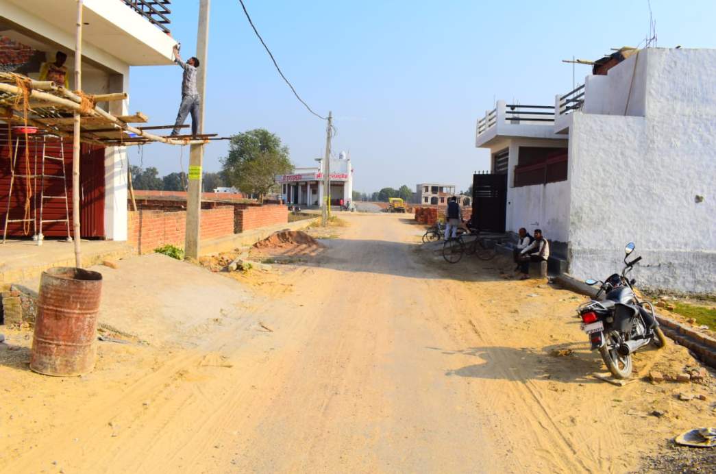  amity green Internal Roads & Footpaths