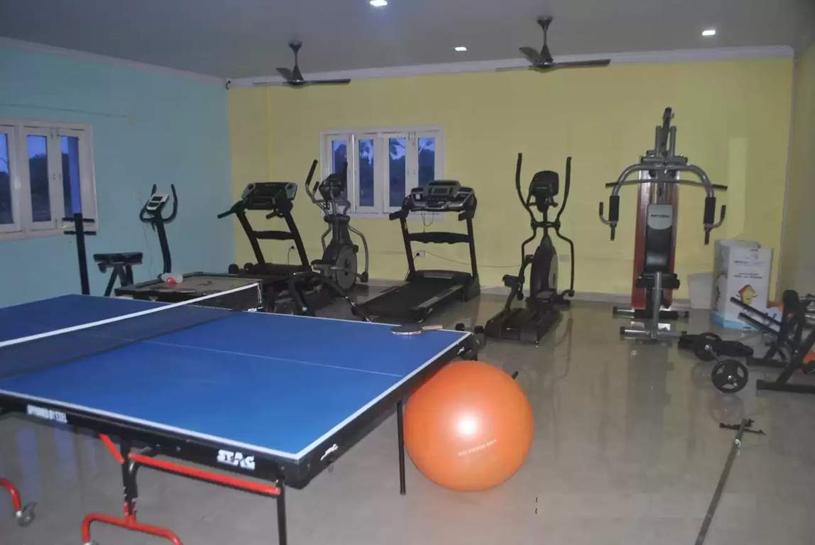  bridge county villas Gymnasium