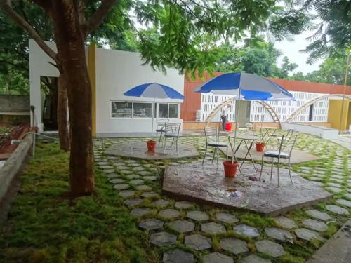  bridge-county-villas Landscaped Gardens