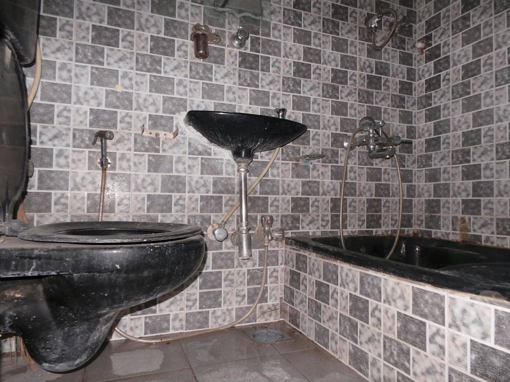  avantika complex Bathroom