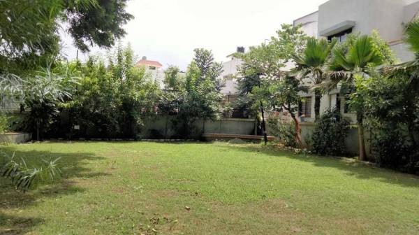  devbhumi-bunglows Landscaped Gardens