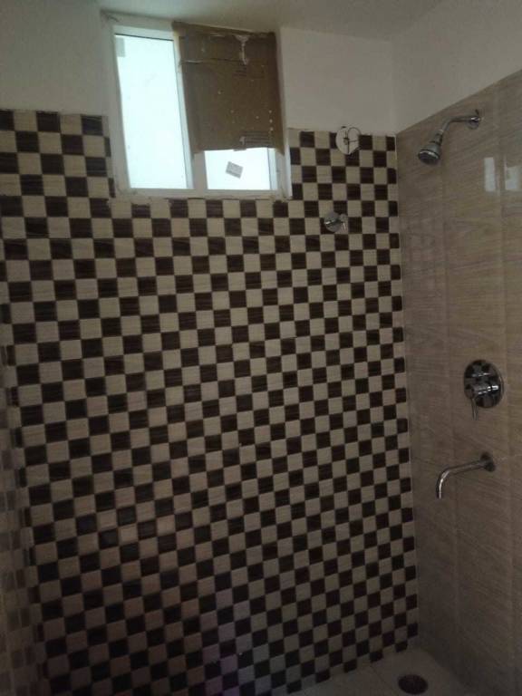  the capital Bathroom