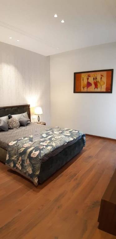  orchid greens Bedroom