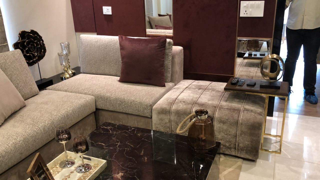  chester hills Living Area