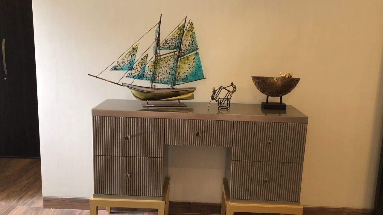  chester hills Living Area