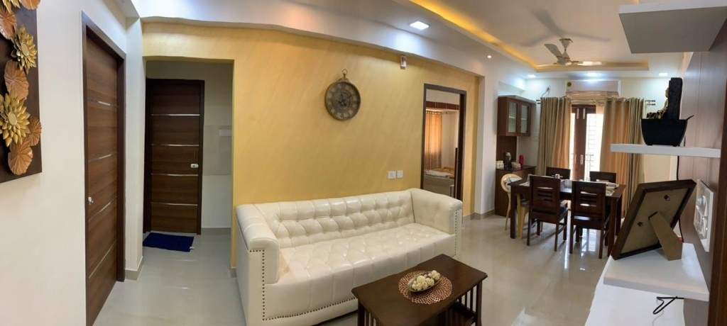  grandeur phase 1 Living Area