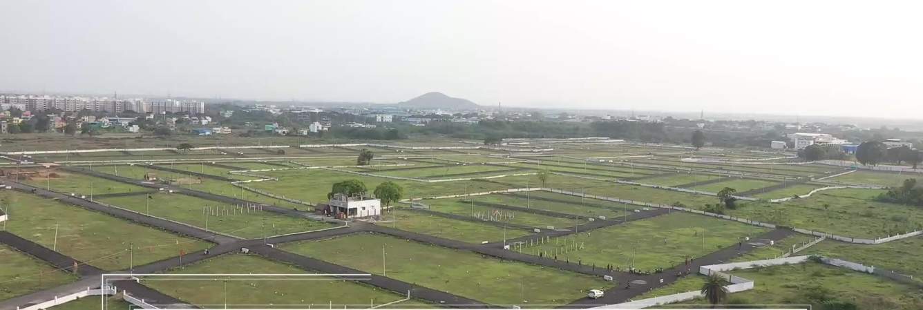  metro grand city Plot