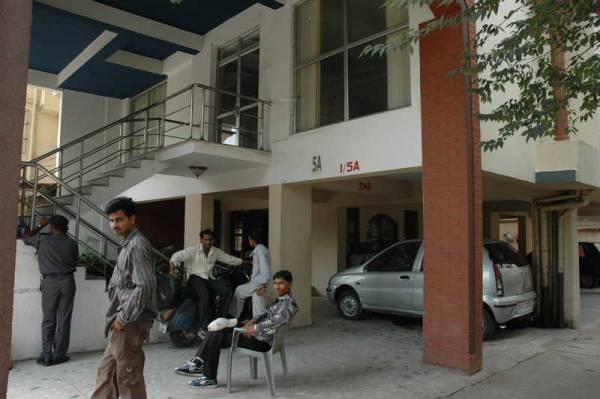 Car Parking gardens Car Parking