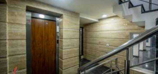  palm-floors-2 Lift Available