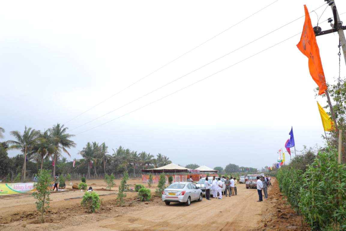  abhay empire Plot