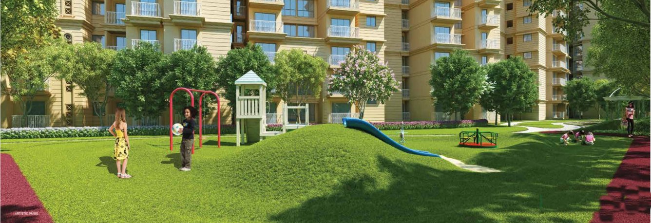  golf green Children's play area