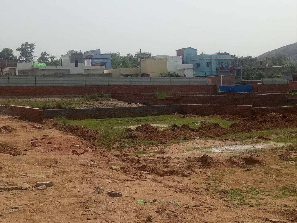 saraswati colony Plot