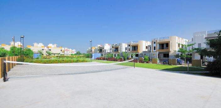  gardens Tennis Court