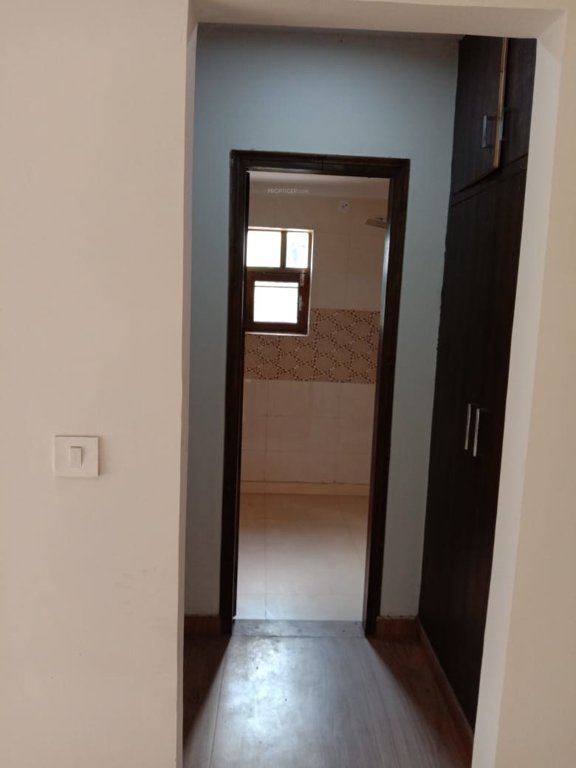  greenfield luxurious floor Bathroom